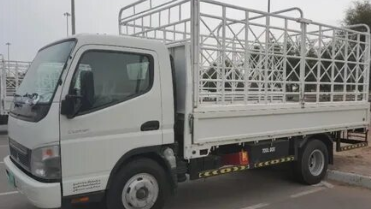 7-ton pickup for rent in dubai